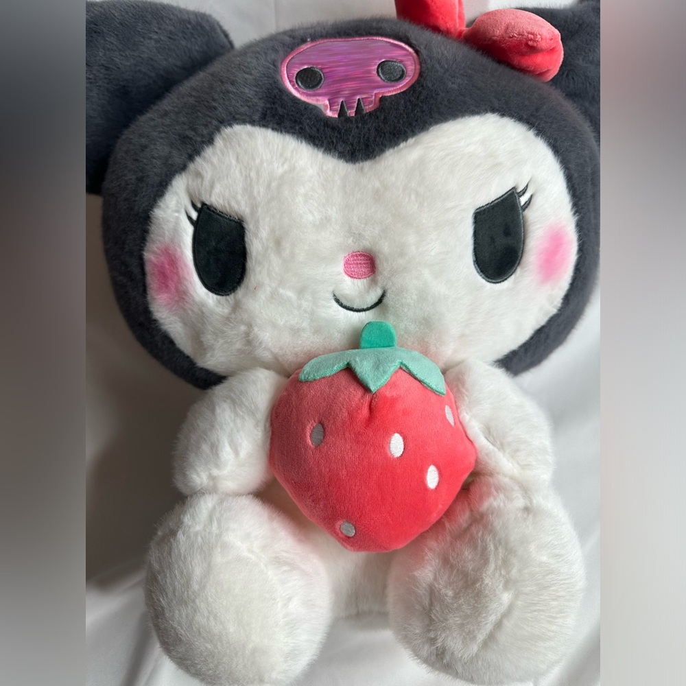 Sanrio Kuromi Holding Strawberry Plush - Picture 4 of 15